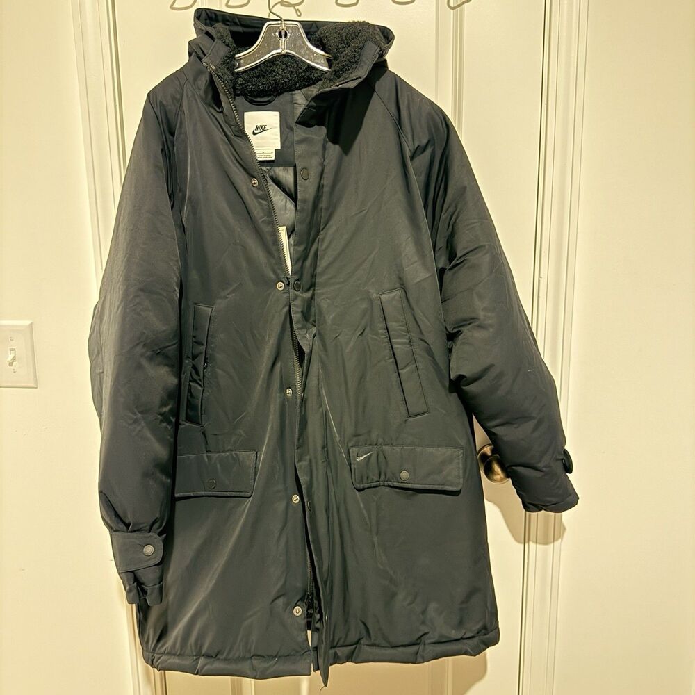 Nike Men's Black Sherpa Lined Hooded Winter Parka Jacket Size M NWT FB7587-010